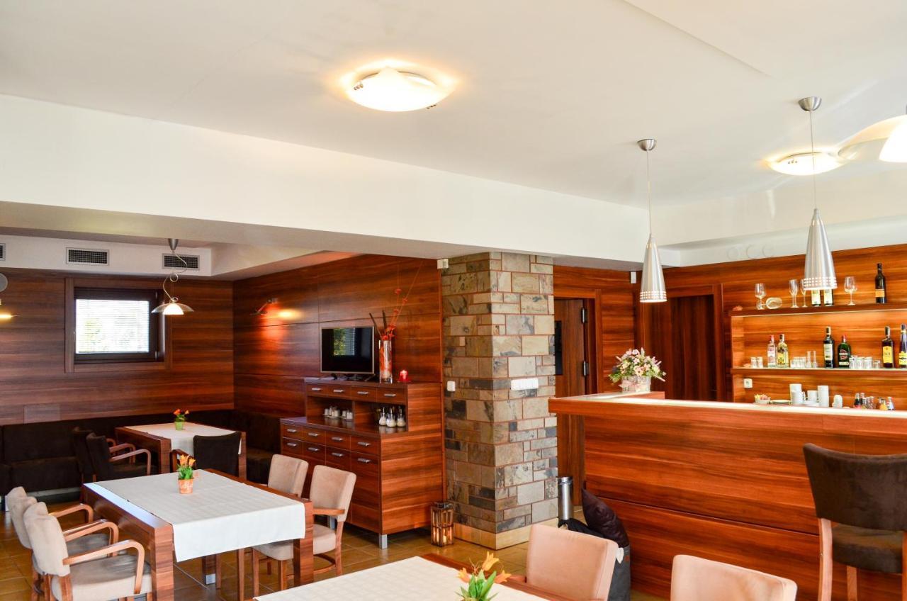 Wellness Villa Liptov Липтовска-Сиельница Экстерьер фото